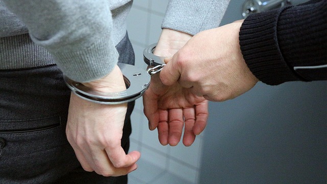 handcuffs - criminal law